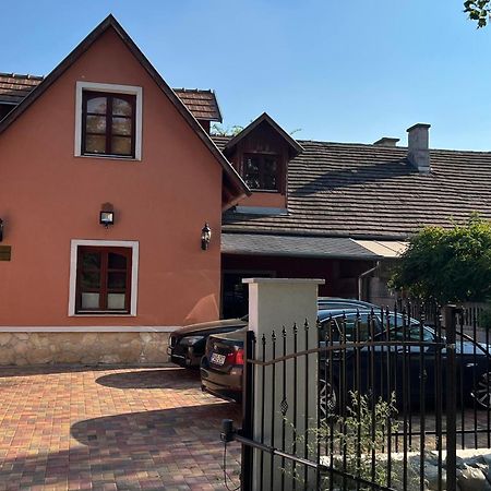 Bianka Hostel & Car Rent Budapest Bagian luar foto