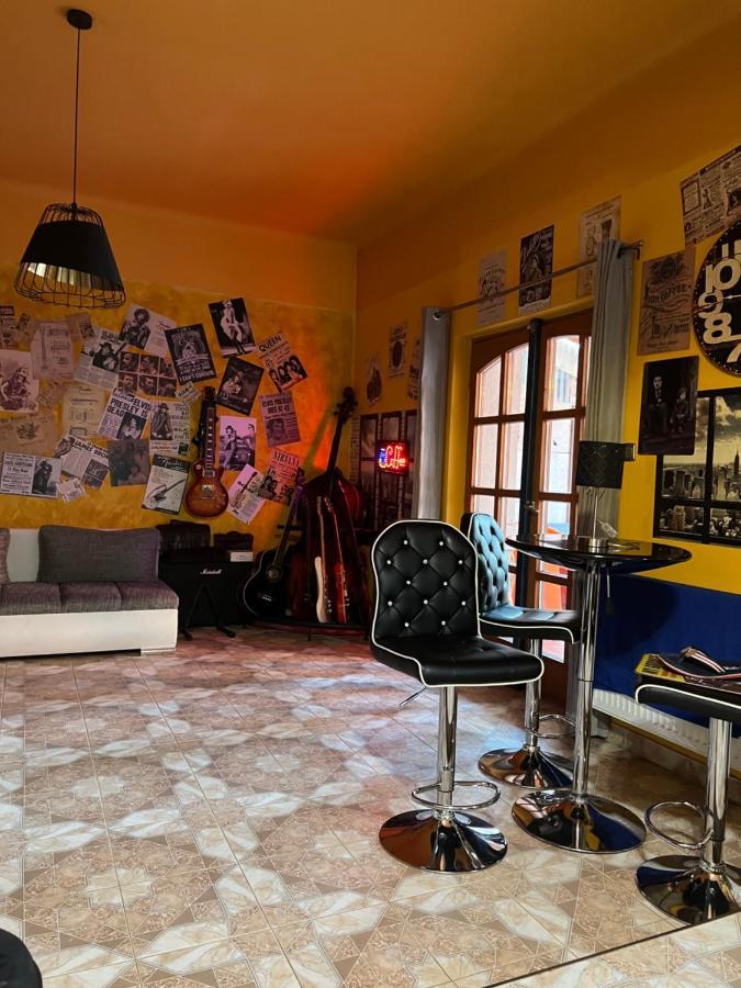 Bianka Hostel & Car Rent Budapest Bagian luar foto