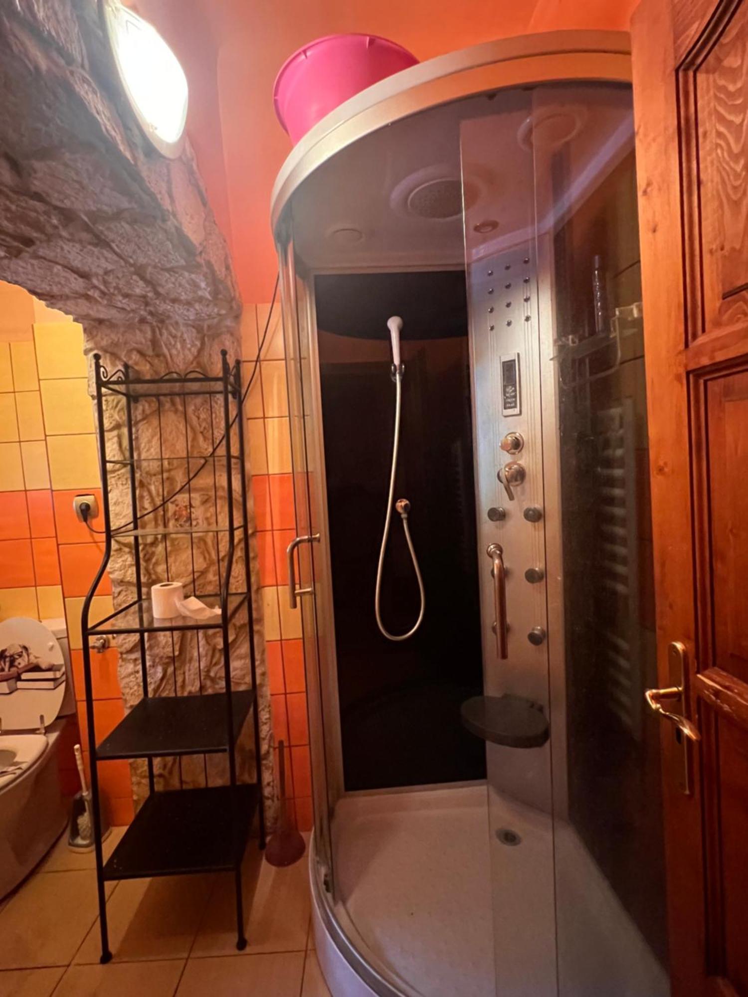 Bianka Hostel & Car Rent Budapest Bagian luar foto